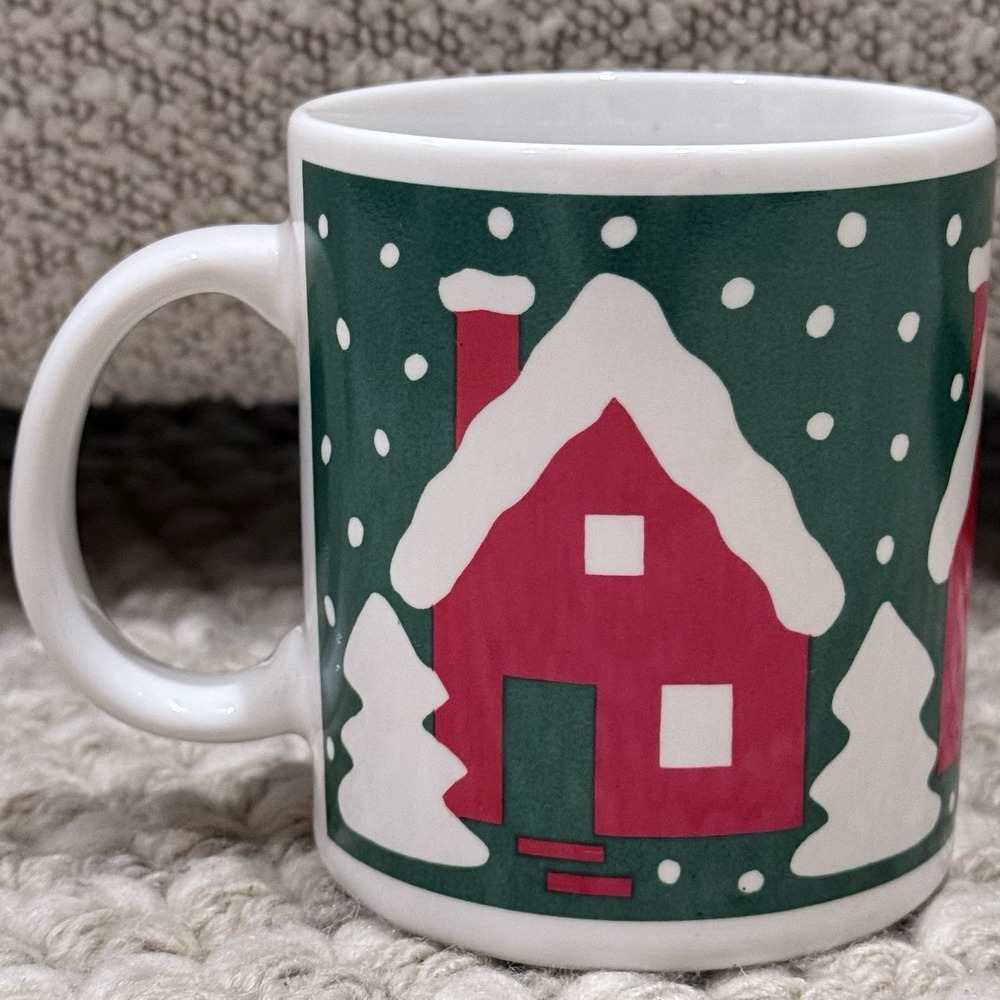 Crate & Barrel Red Green Graphic House Tree 3 3/4" Mug (CR004)